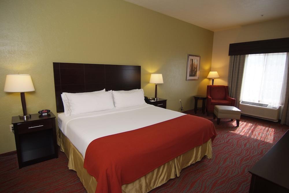 Holiday Inn Express & Suites Indianapolis North - Carmel By Ihg Экстерьер фото