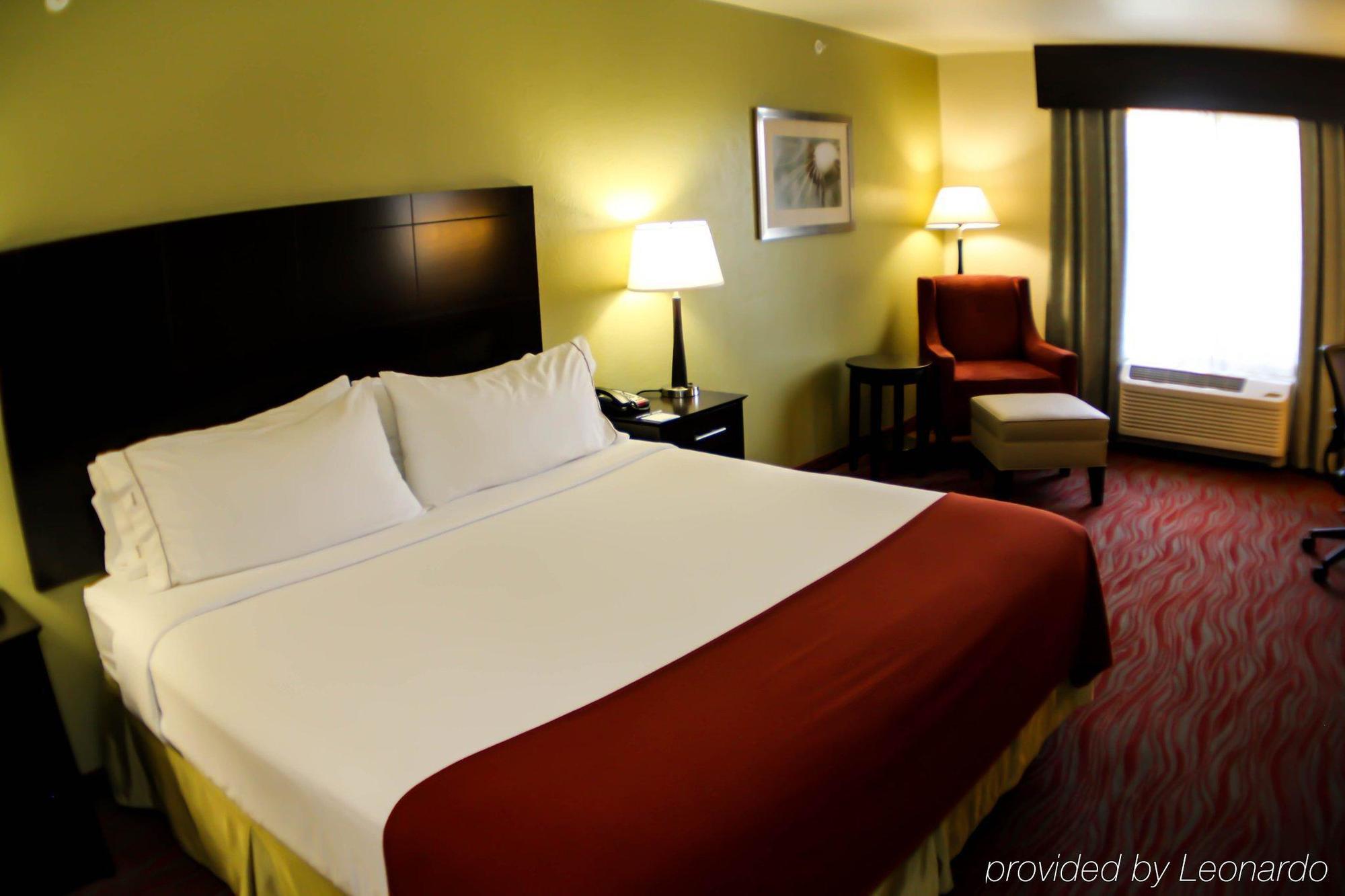 Holiday Inn Express & Suites Indianapolis North - Carmel By Ihg Экстерьер фото
