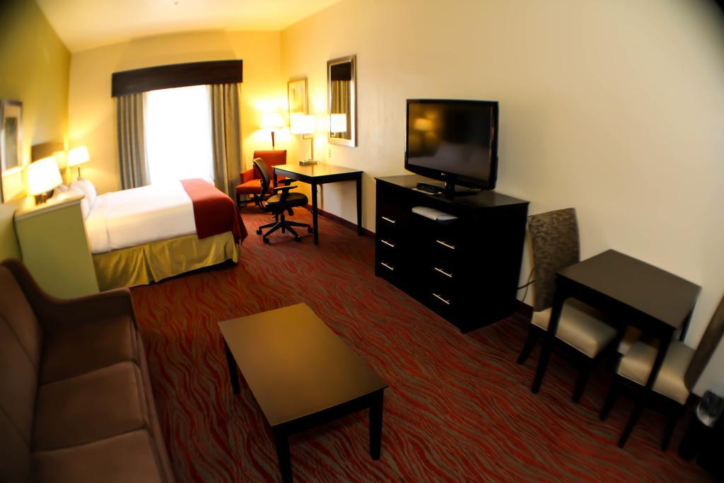 Holiday Inn Express & Suites Indianapolis North - Carmel By Ihg Экстерьер фото