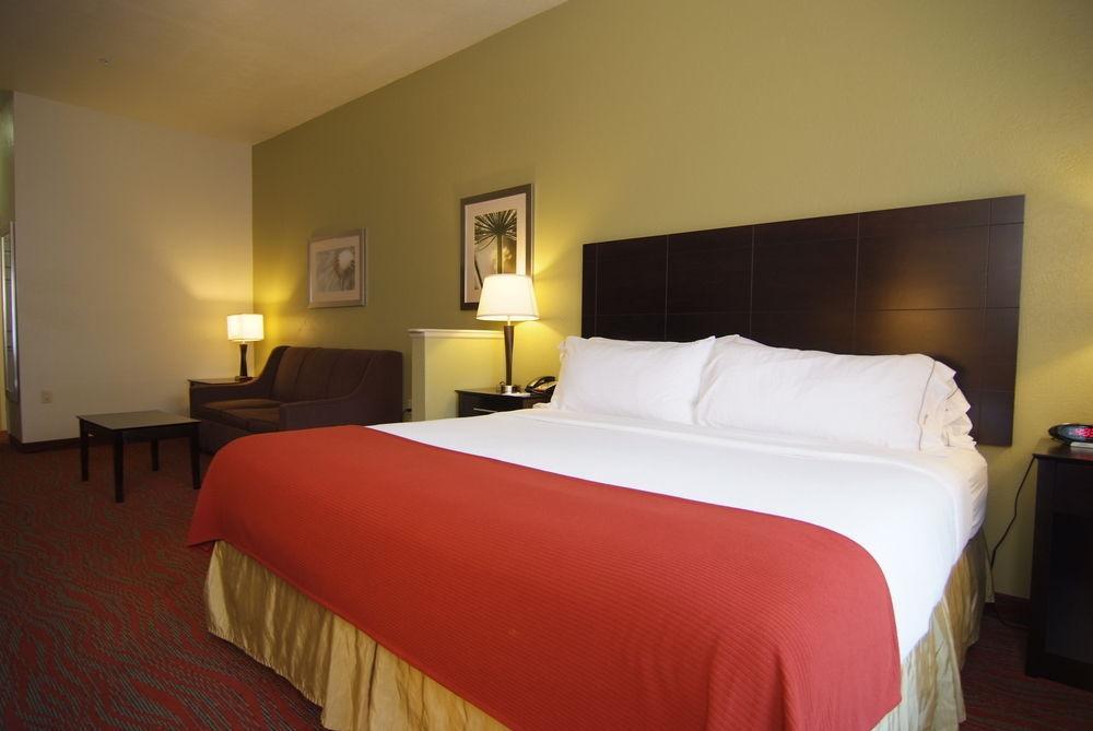 Holiday Inn Express & Suites Indianapolis North - Carmel By Ihg Экстерьер фото