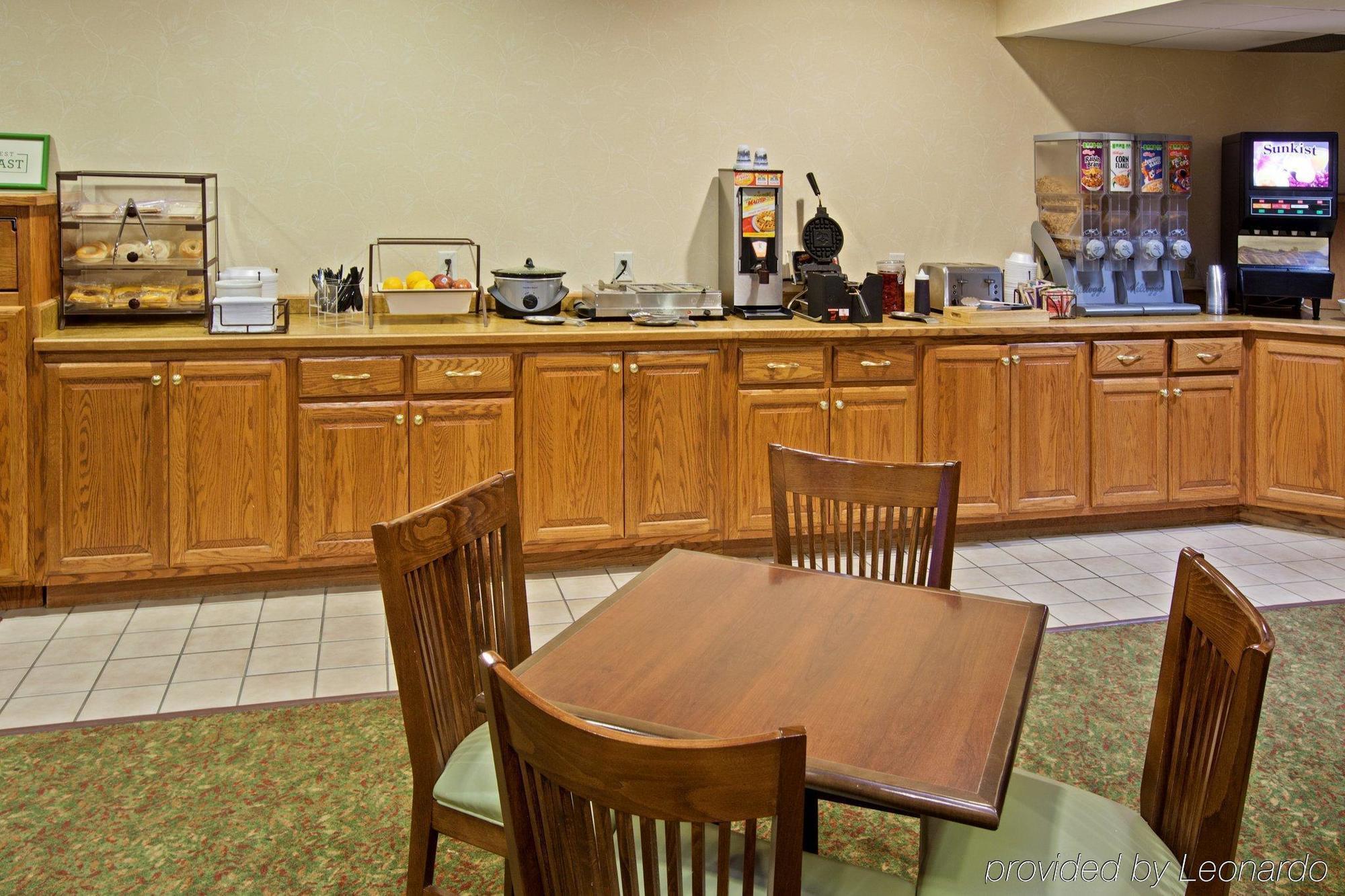 Holiday Inn Express & Suites Indianapolis North - Carmel By Ihg Экстерьер фото