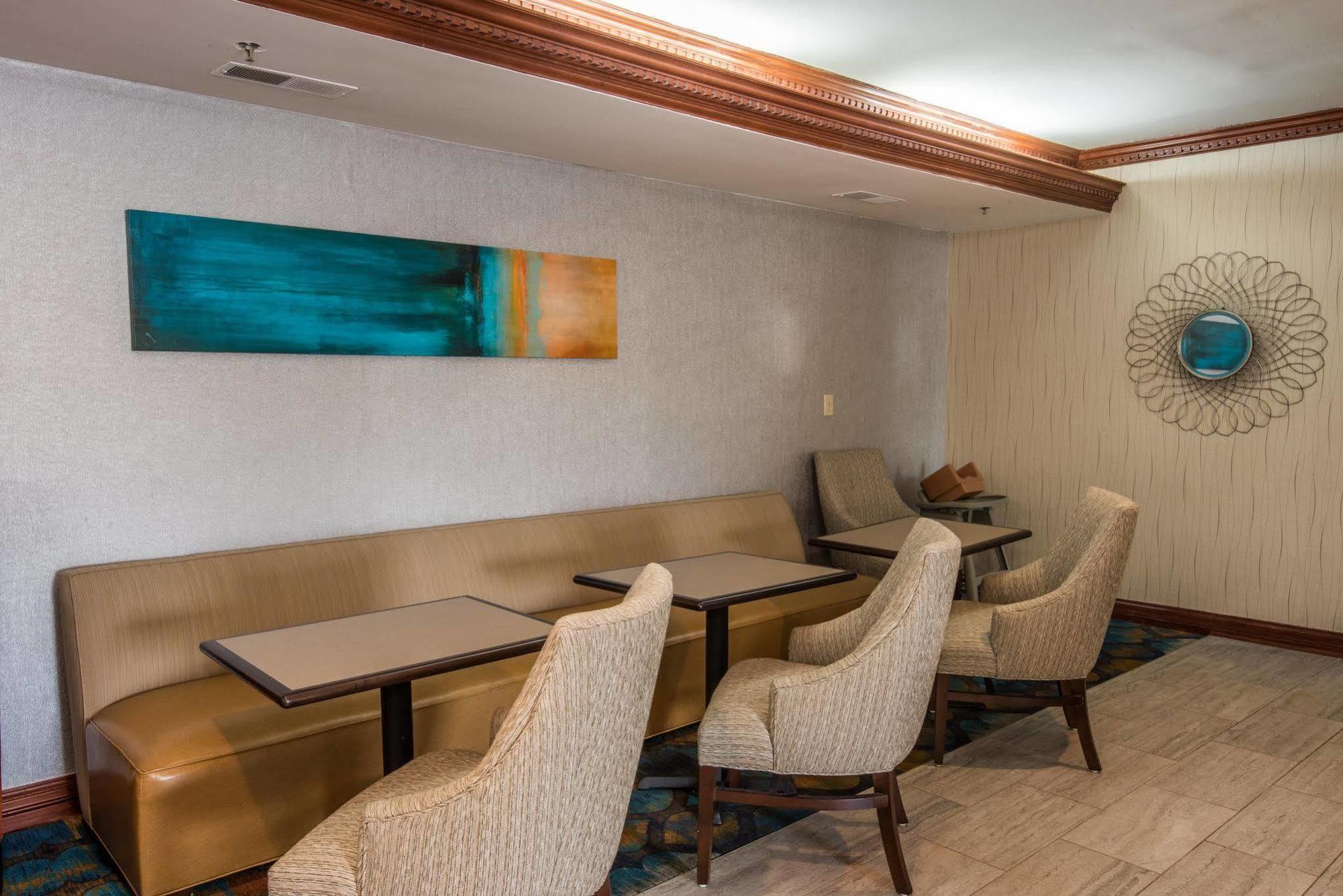 Holiday Inn Express & Suites Indianapolis North - Carmel By Ihg Экстерьер фото