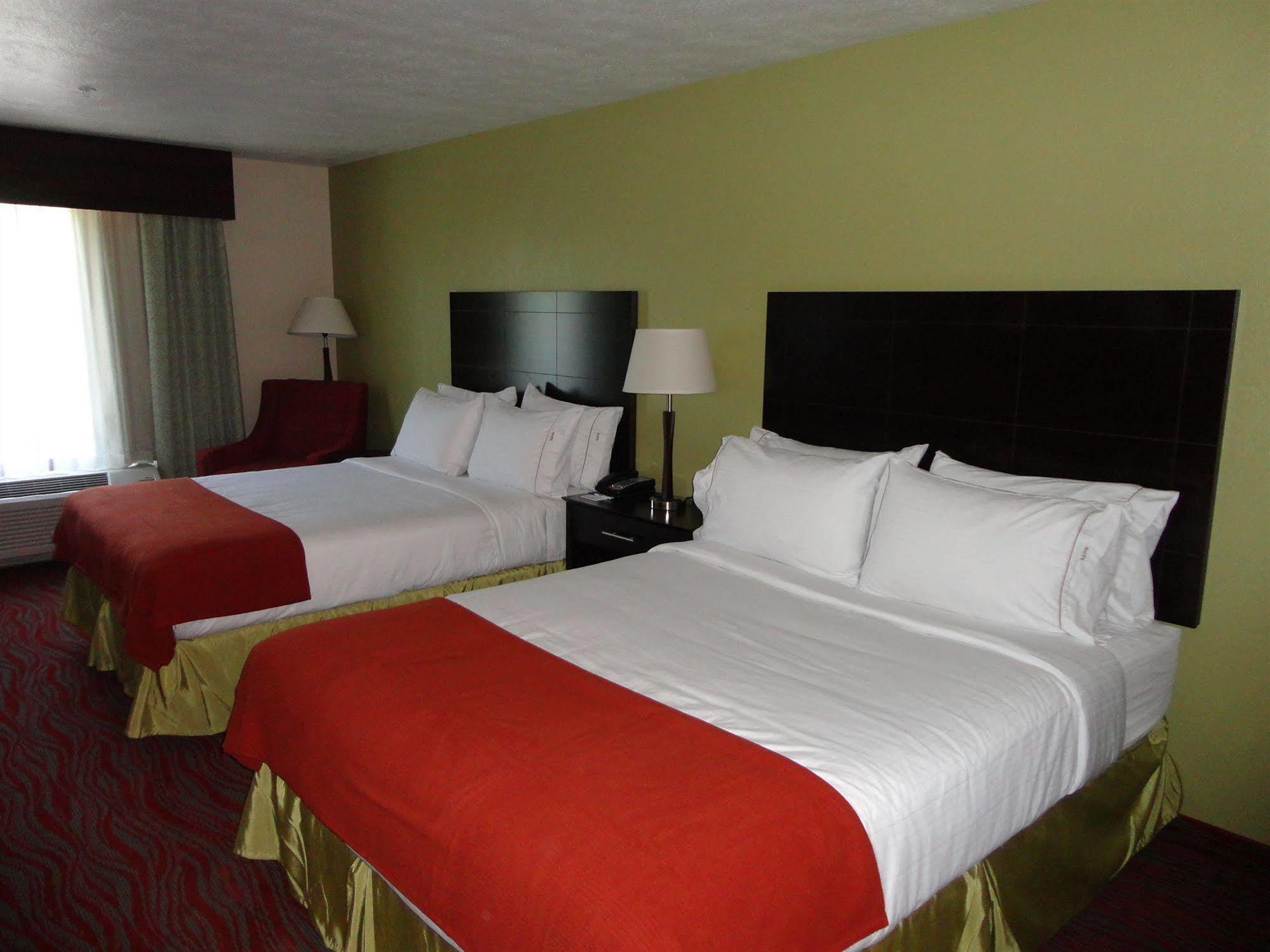 Holiday Inn Express & Suites Indianapolis North - Carmel By Ihg Экстерьер фото